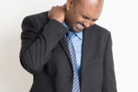 Common Causes of Neck Pain and the Role of a Chiropractor